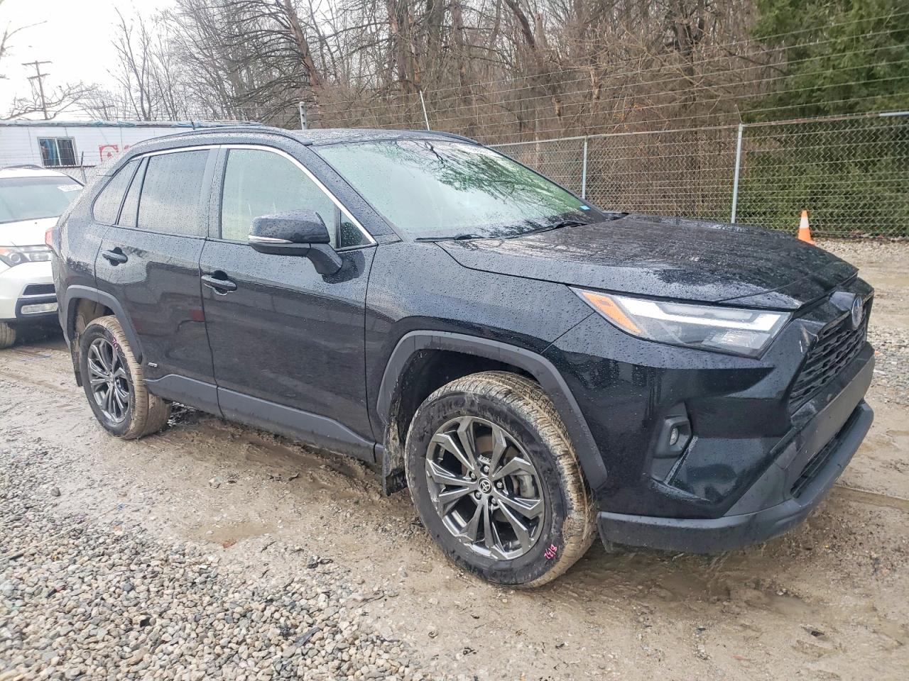 2022 TOYOTA RAV4 XLE PREMIUM photo 4