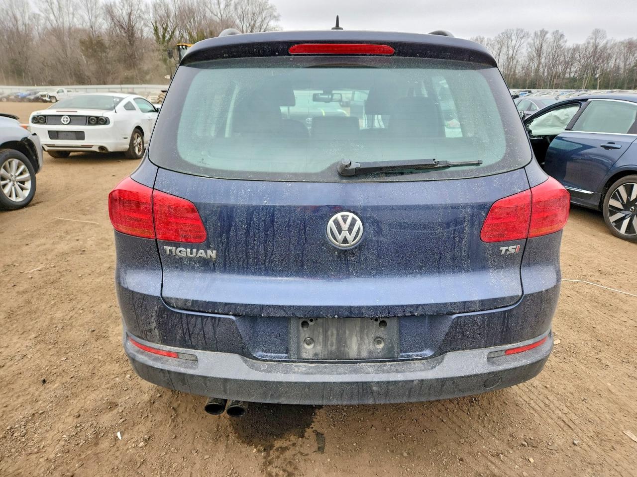2016 VOLKSWAGEN TIGUAN S photo 6