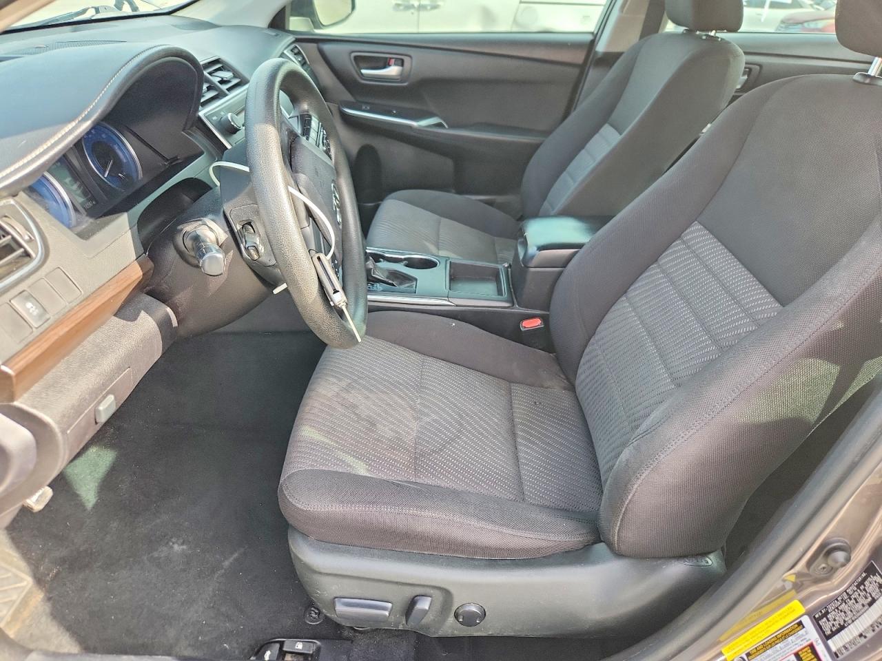 2017 TOYOTA CAMRY LE photo 13