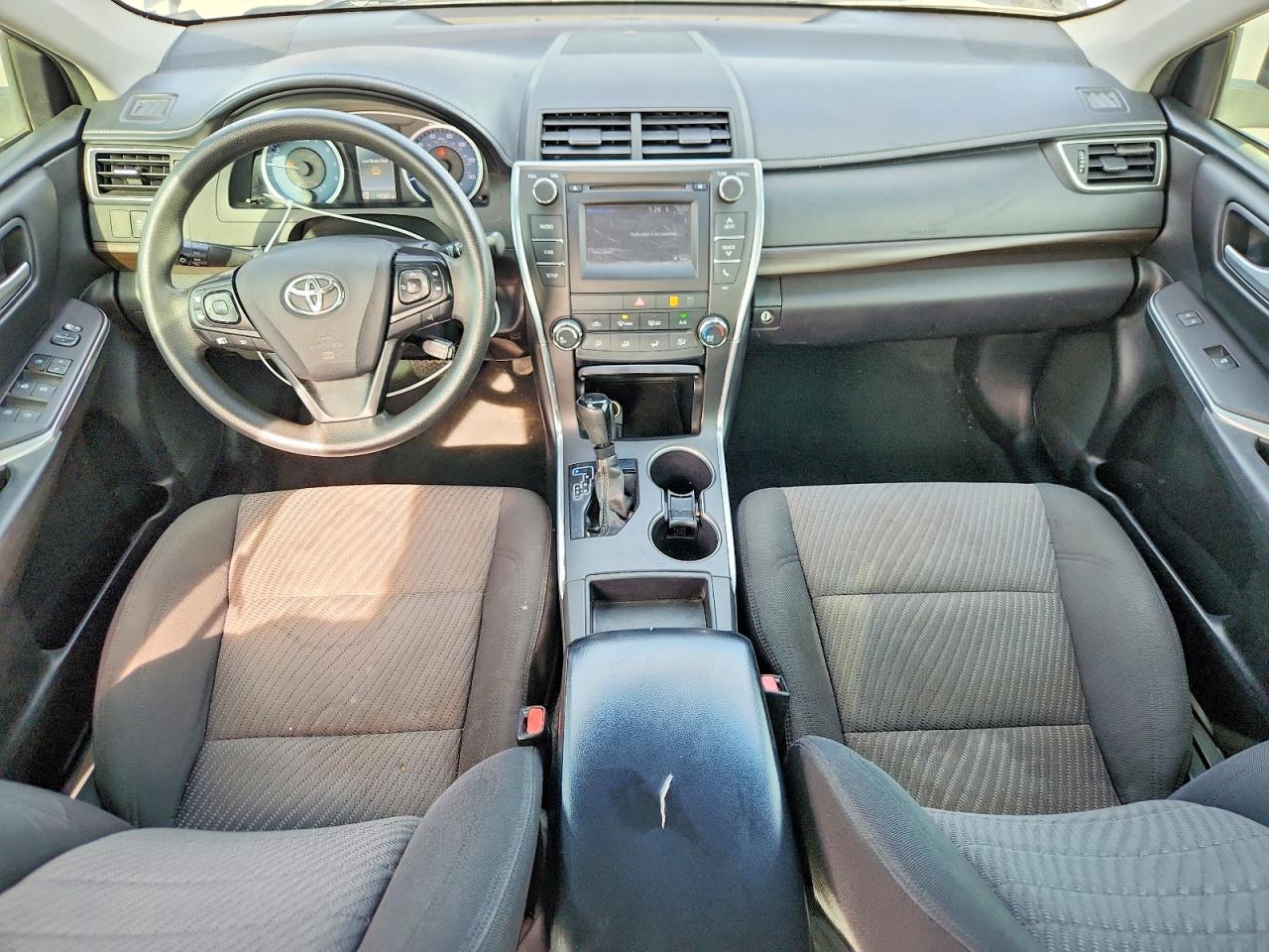 2017 TOYOTA CAMRY LE photo 15