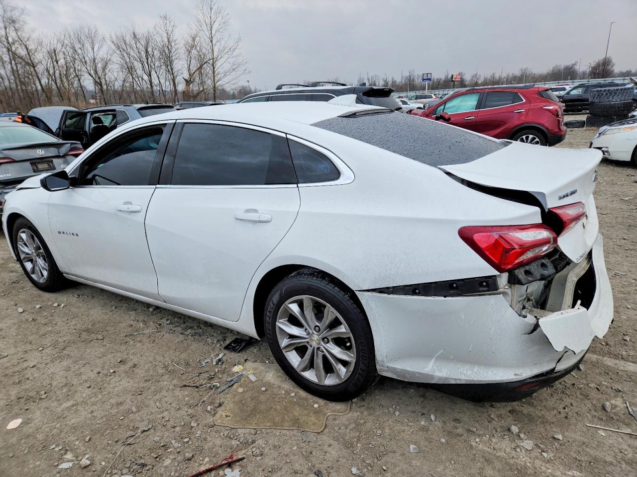 2020 CHEVROLET MALIBU LT photo 2