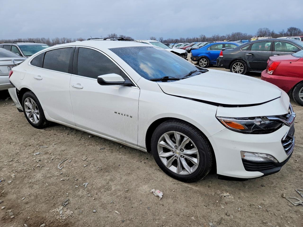 2020 CHEVROLET MALIBU LT photo 4
