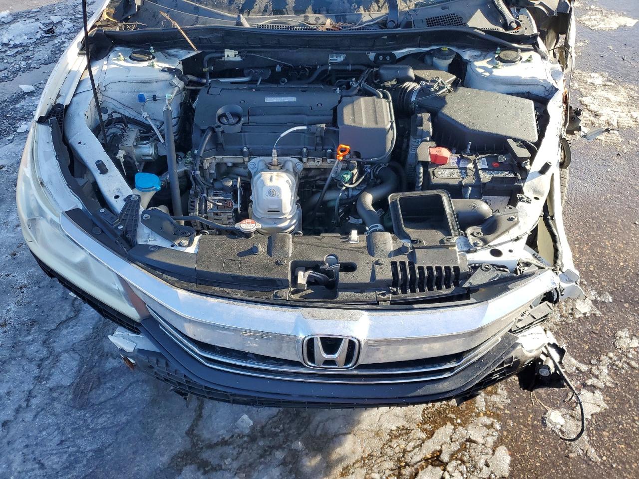2017 HONDA ACCORD LX photo 11