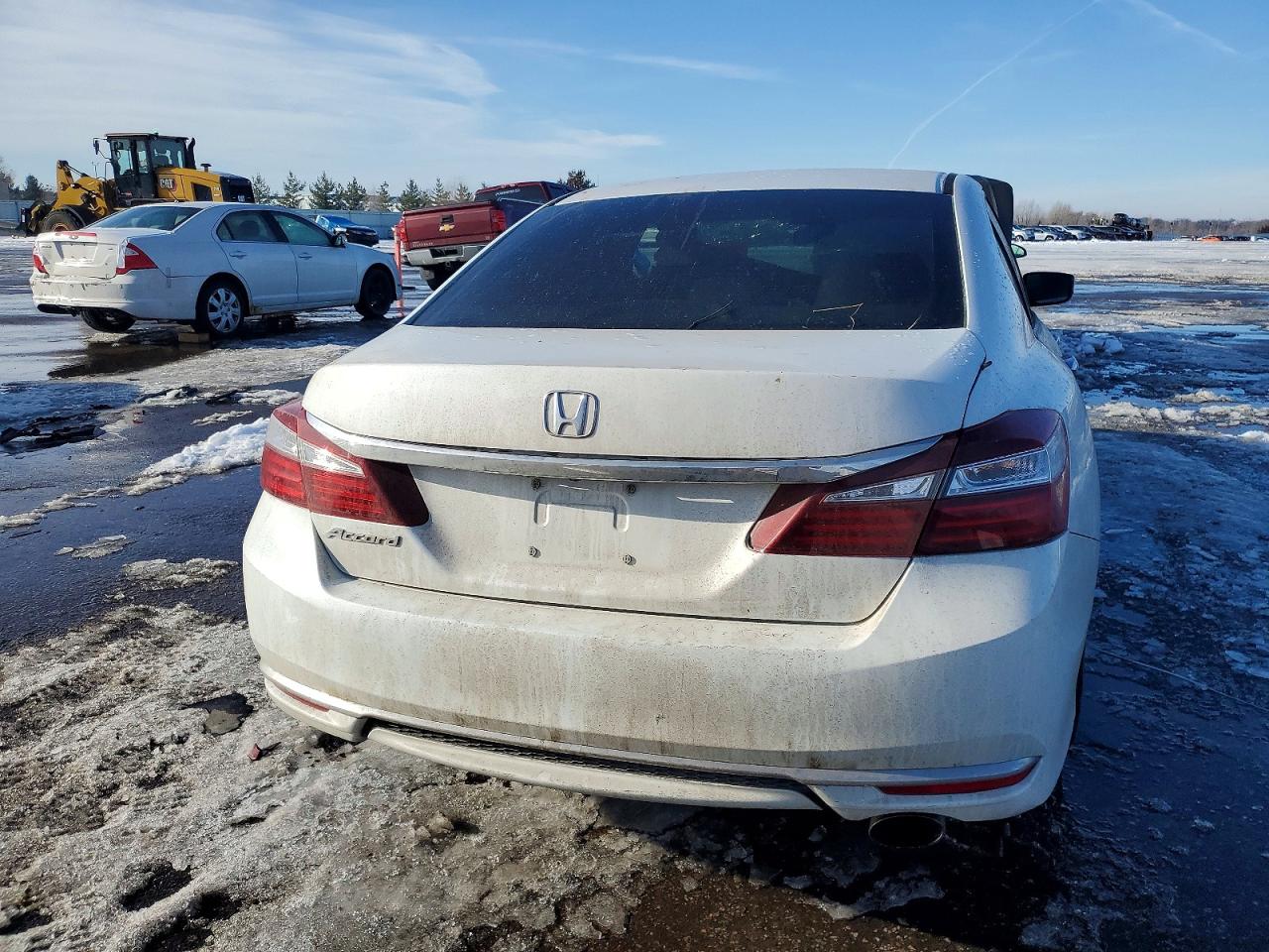 2017 HONDA ACCORD LX photo 6