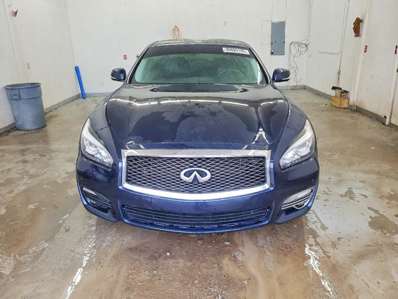 2016 INFINITI Q70L 3.7 photo 5