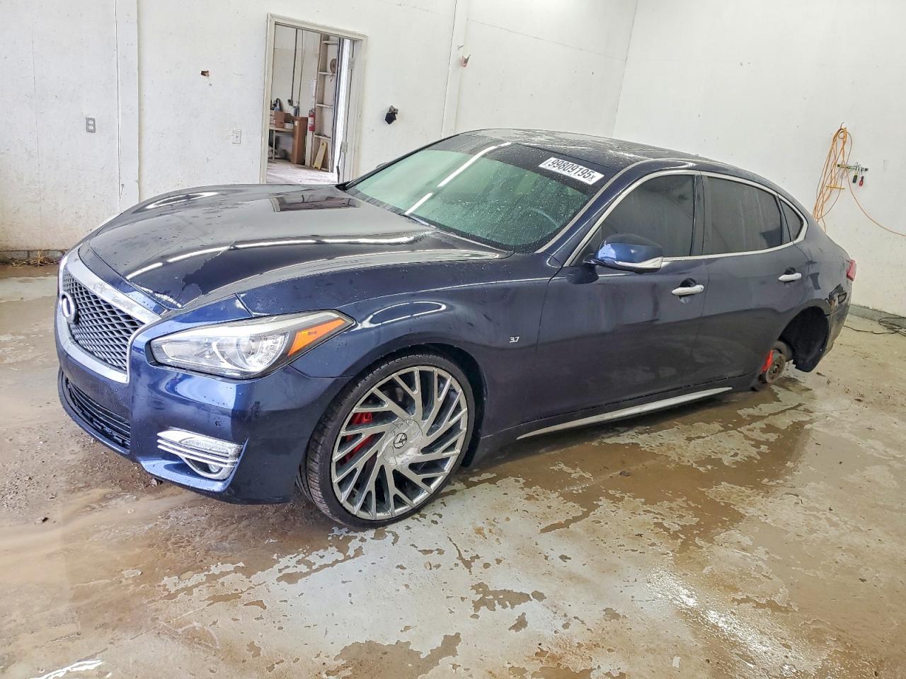2016 INFINITI Q70L