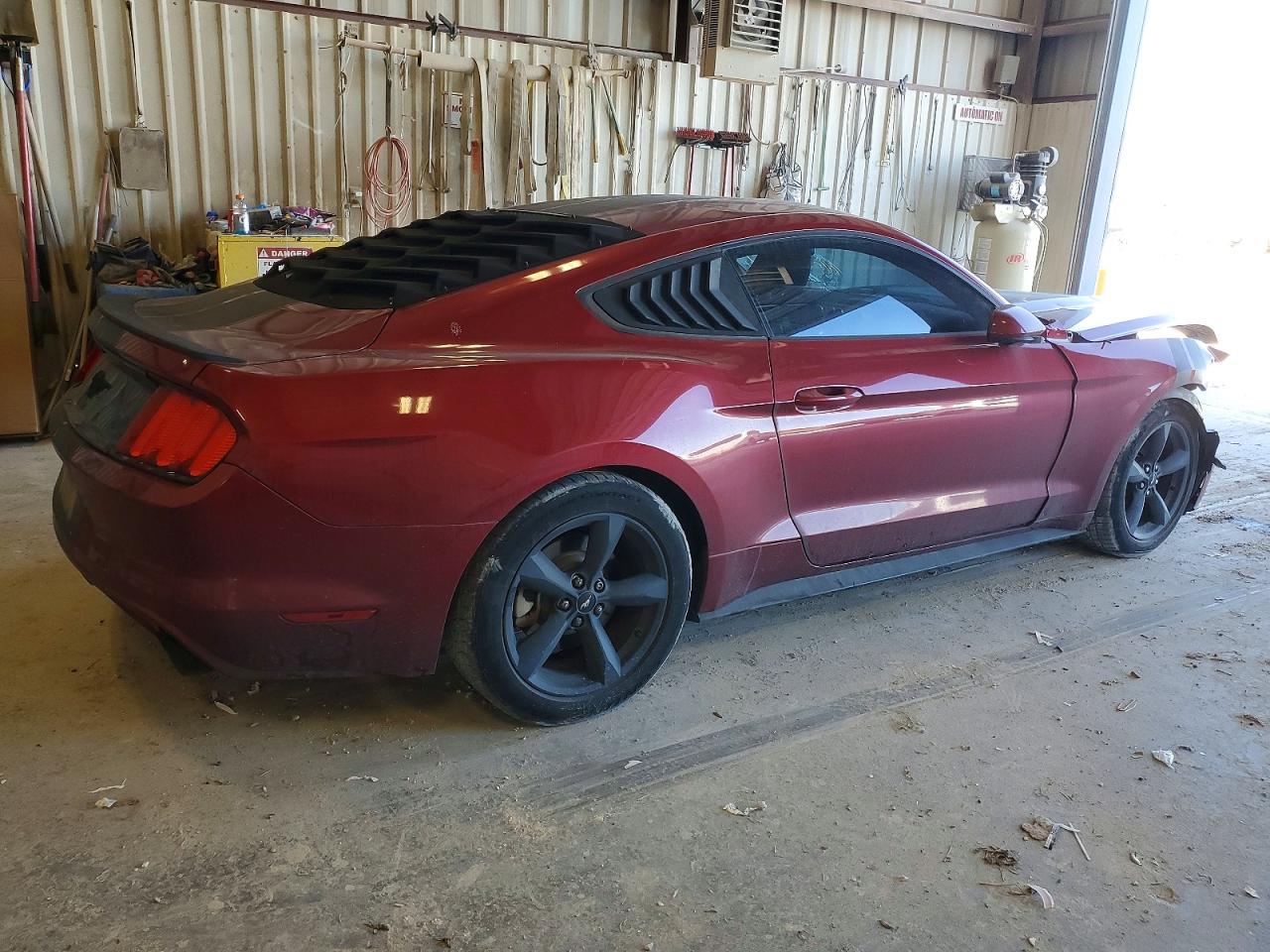 2017 FORD MUSTANG photo 3