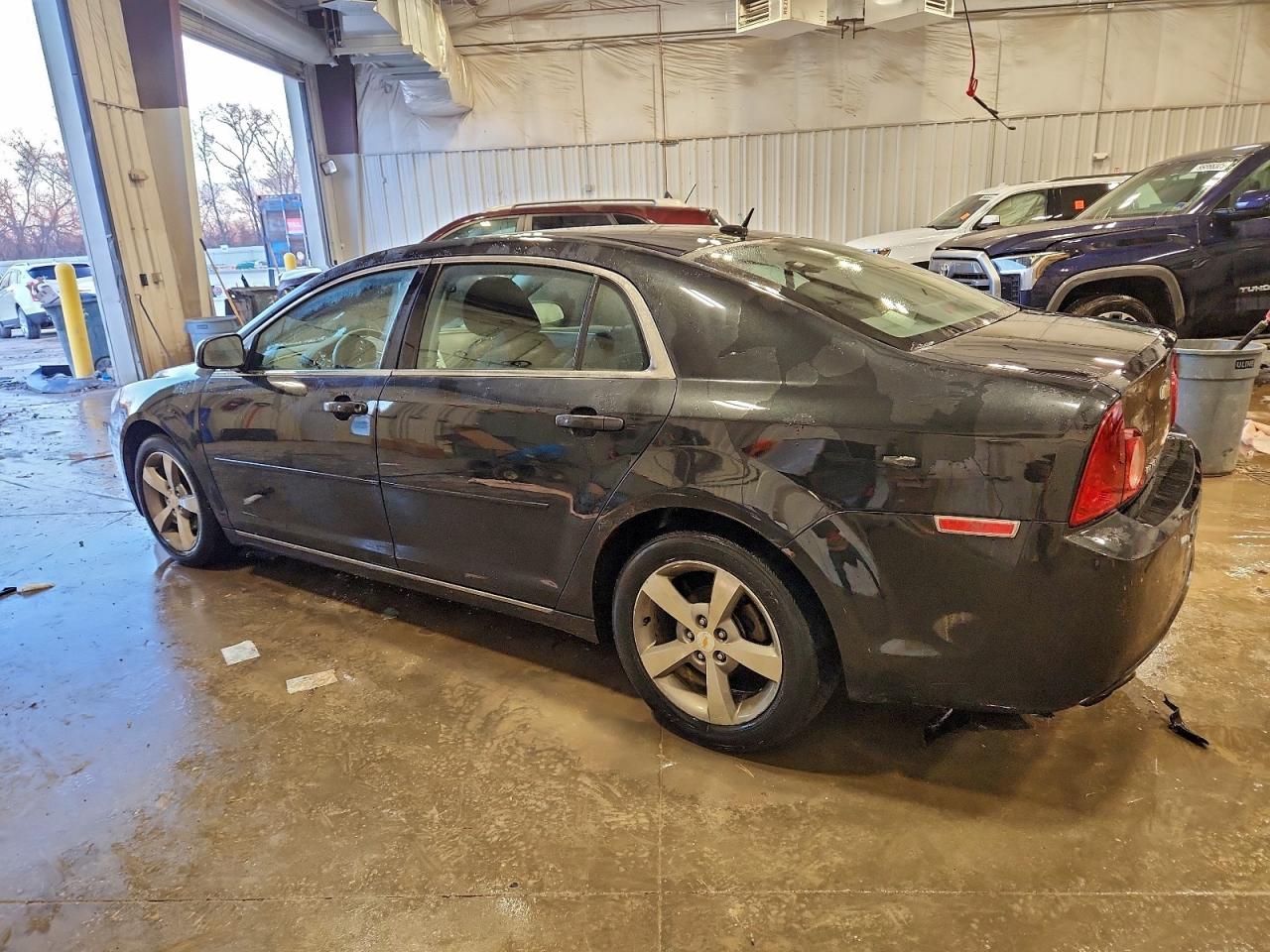 2011 CHEVROLET MALIBU 1LT photo 2