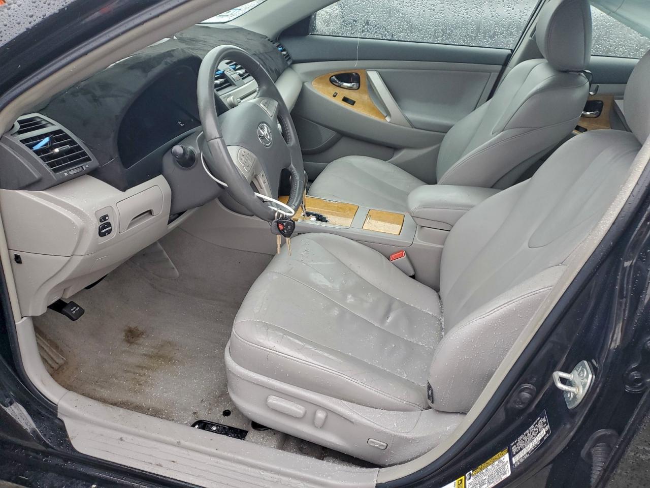 2007 TOYOTA CAMRY LE photo 7