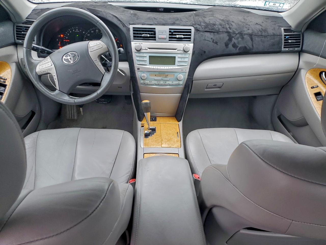 2007 TOYOTA CAMRY LE photo 8