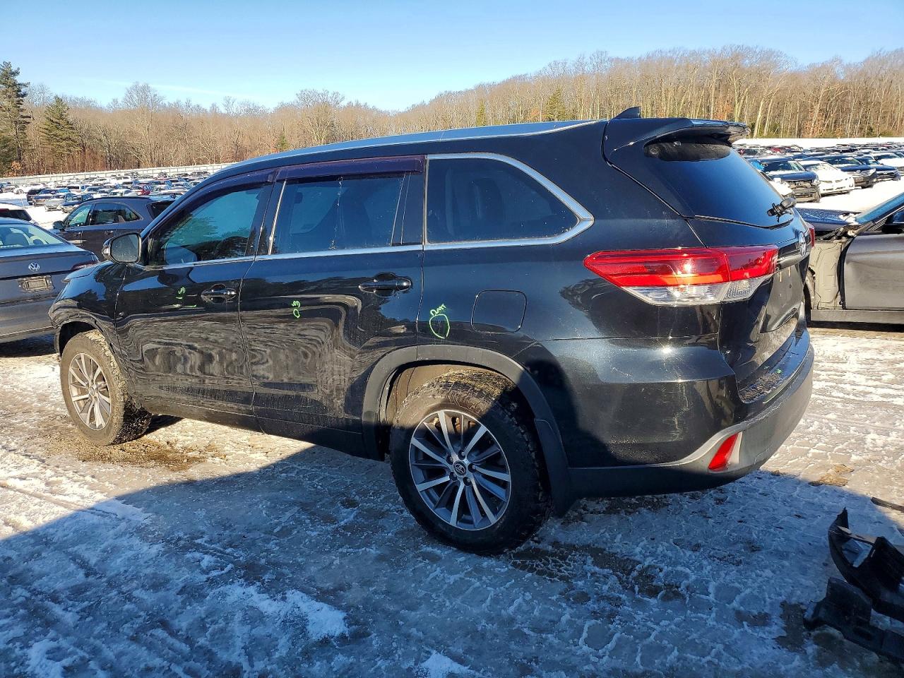 2018 TOYOTA HIGHLANDER SE photo 4
