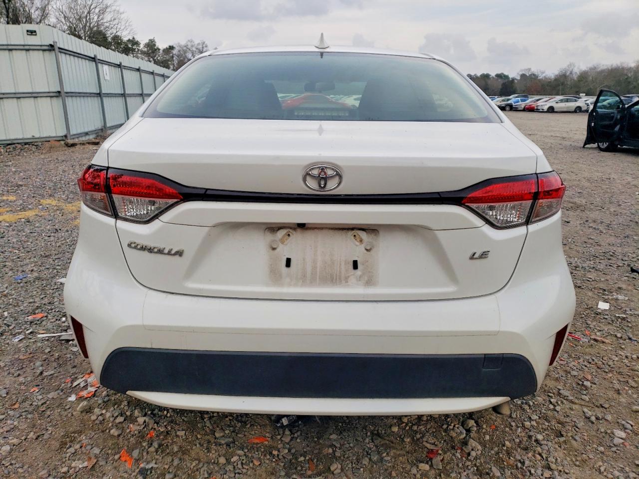 2022 TOYOTA COROLLA LE photo 6