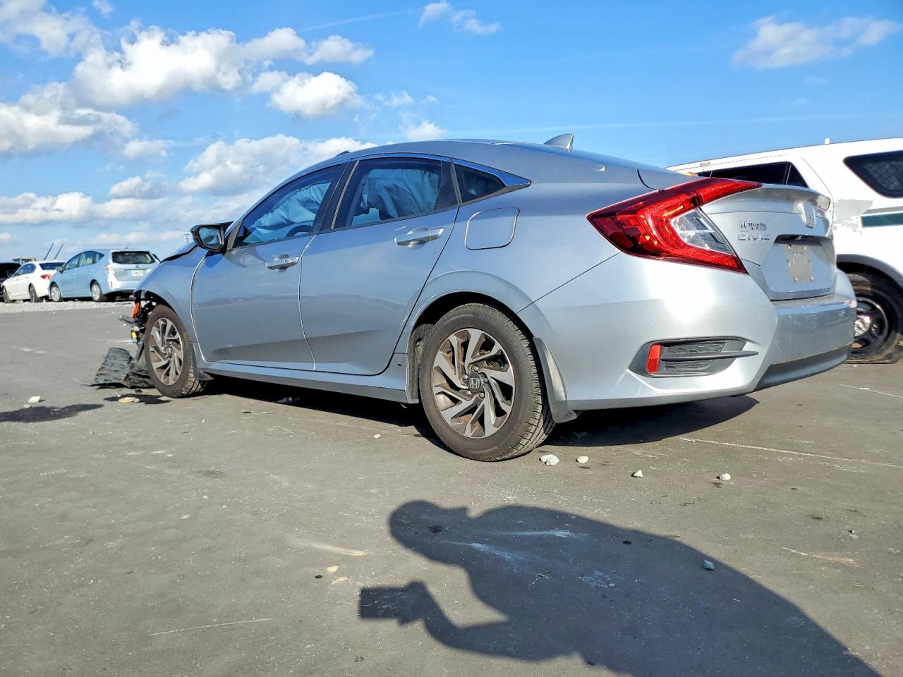 2017 HONDA CIVIC EX photo 2