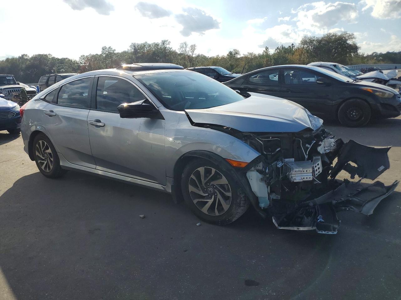 2017 HONDA CIVIC EX photo 4
