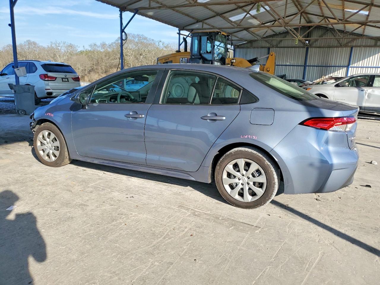 2025 TOYOTA COROLLA LE photo 2