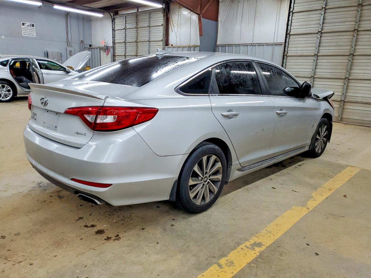 2015 HYUNDAI SONATA SPORT photo 3