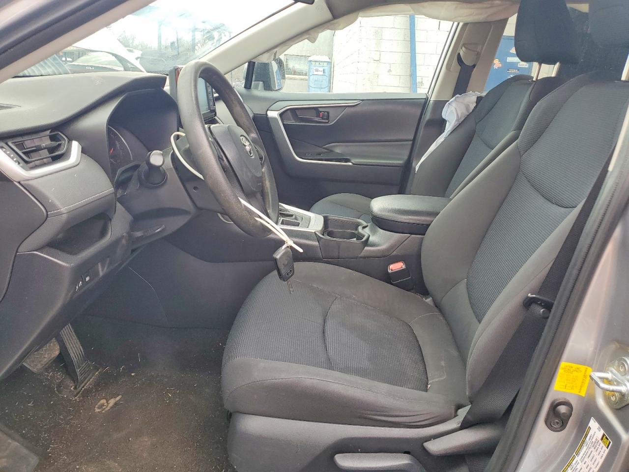 2019 TOYOTA RAV4 LE photo 13