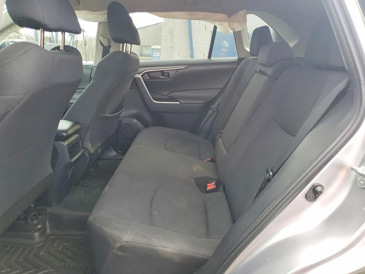 2019 TOYOTA RAV4 LE photo 21