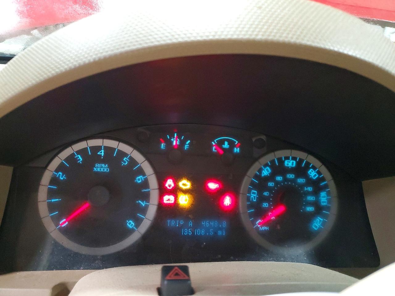2010 FORD ESCAPE XLT photo 9