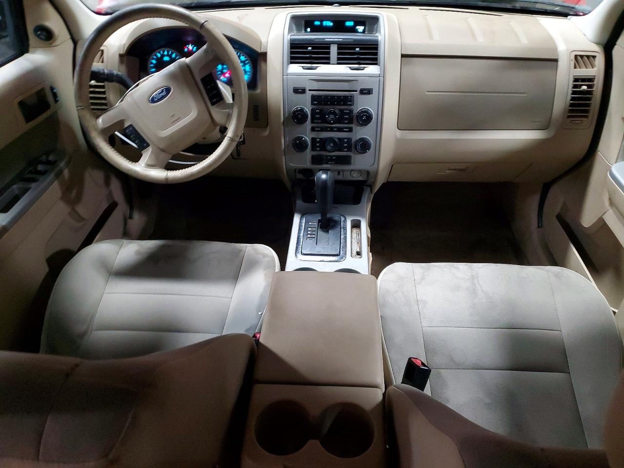 2010 FORD ESCAPE XLT photo 8