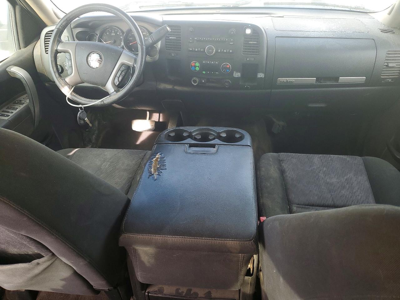 2010 GMC SIERRA C1500 SLE photo 8