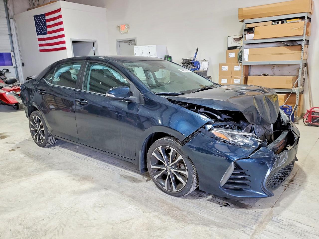 2018 TOYOTA COROLLA photo 4