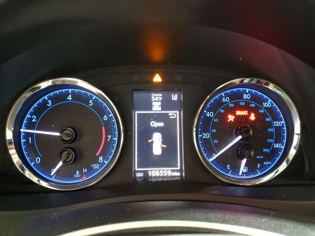 2018 TOYOTA COROLLA photo 9