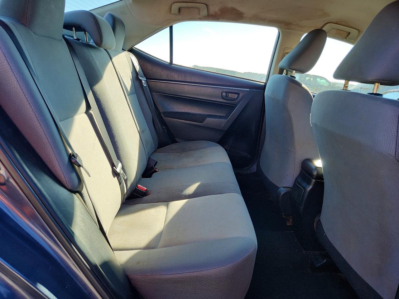 2015 TOYOTA COROLLA L photo 19