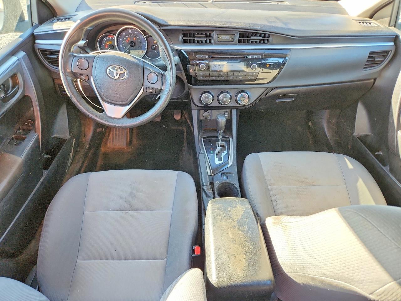 2015 TOYOTA COROLLA L photo 15