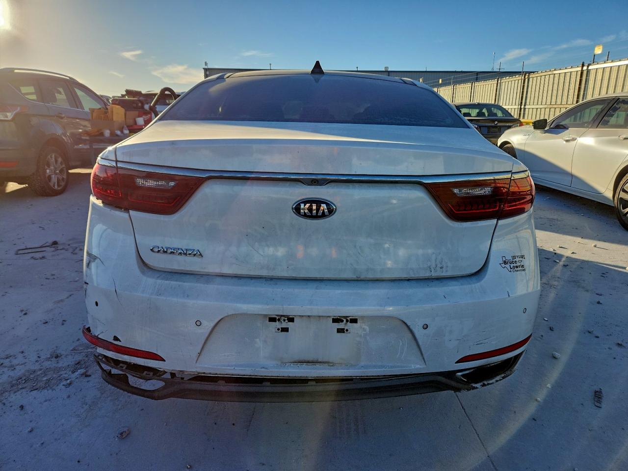 2017 KIA CADENZA PREMIUM photo 6