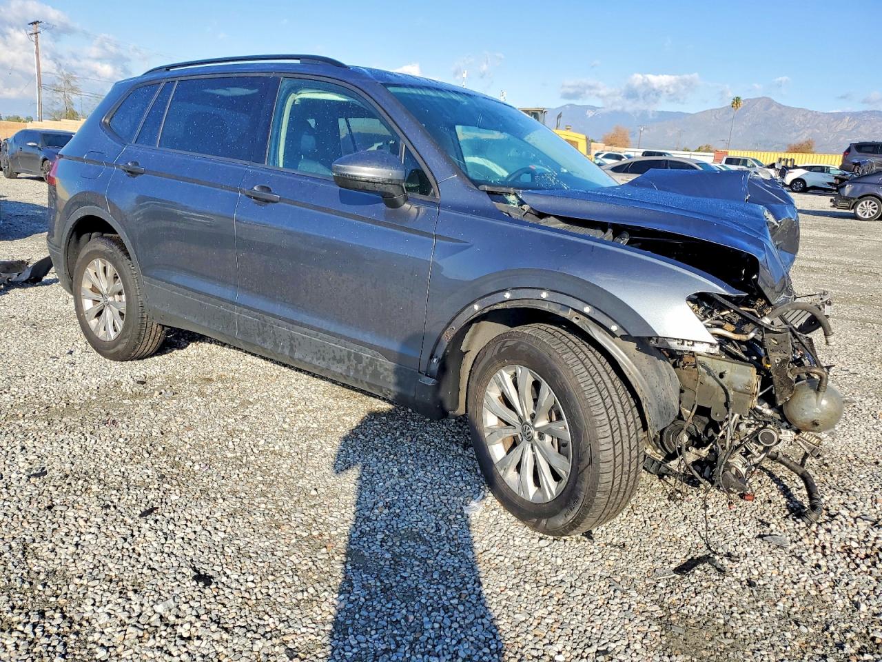 2020 VOLKSWAGEN TIGUAN S photo 4
