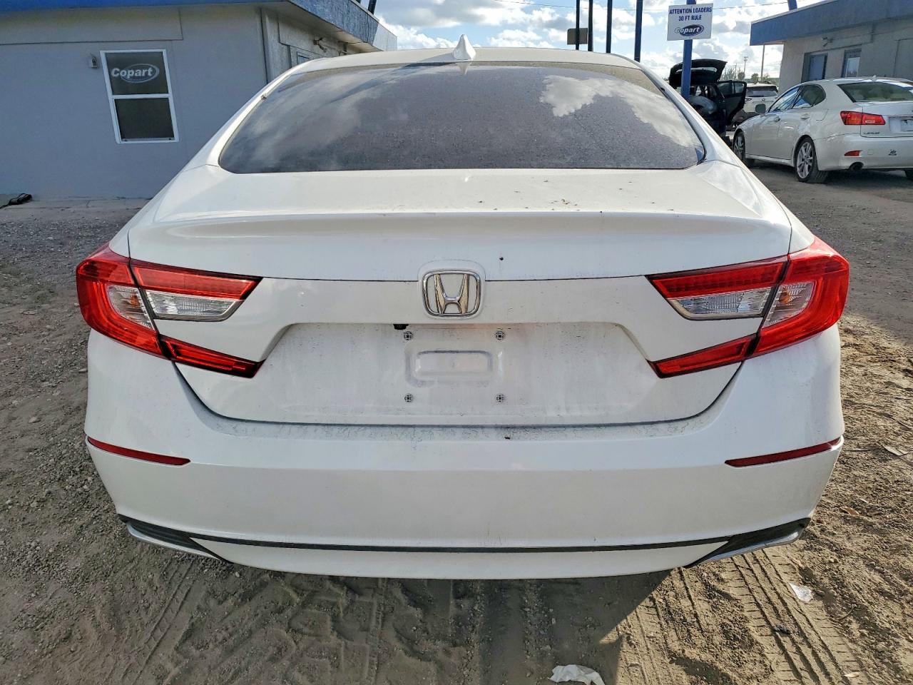2018 HONDA ACCORD EX photo 6