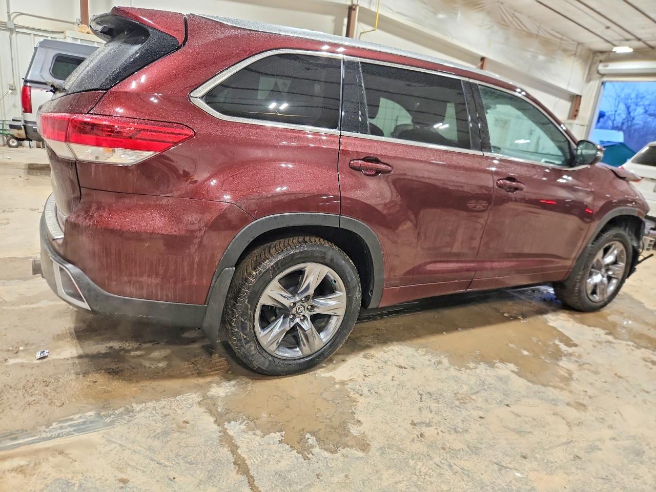 2019 TOYOTA HIGHLANDER LIMITED photo 3