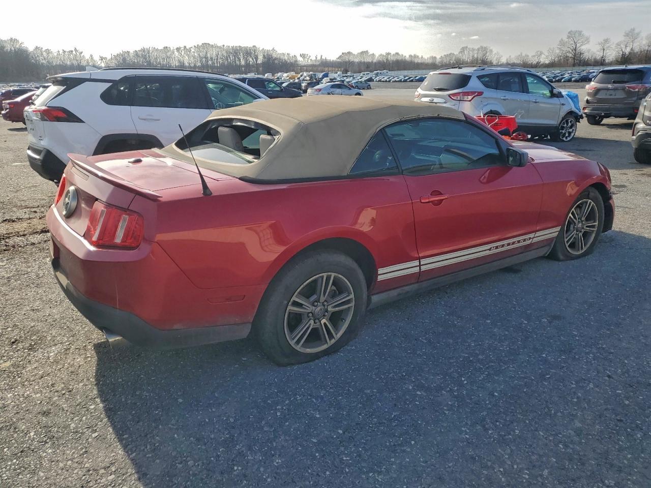 2012 FORD MUSTANG photo 3