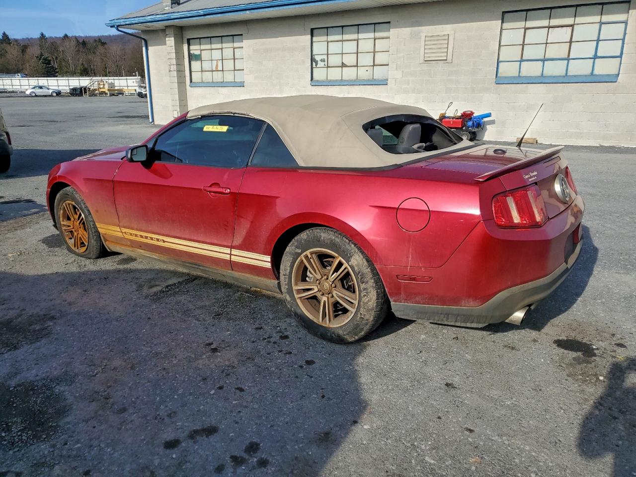 2012 FORD MUSTANG photo 2