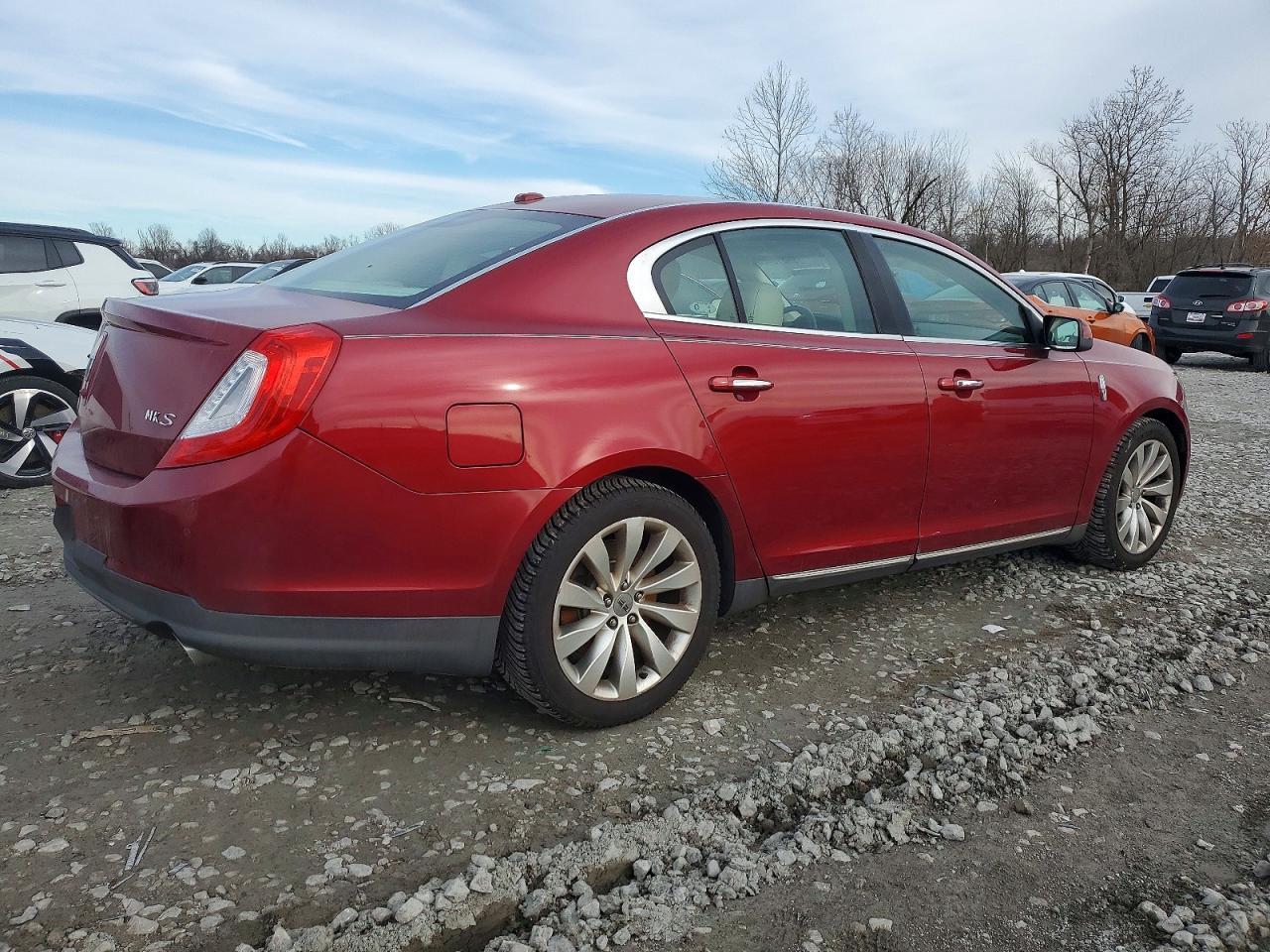 2013 LINCOLN MKS photo 3