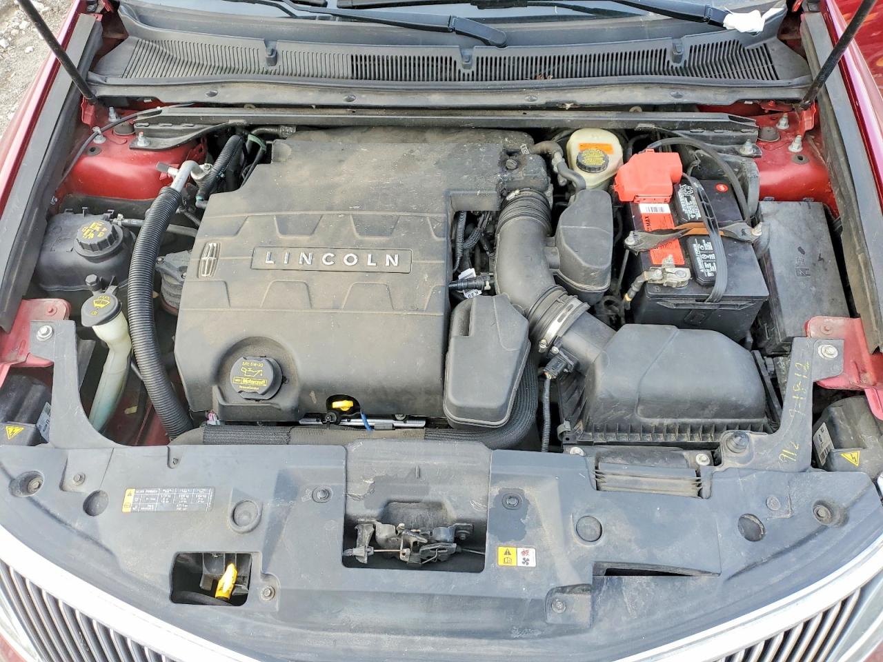 2013 LINCOLN MKS photo 11