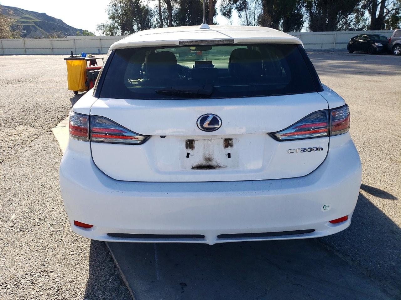 2013 LEXUS CT 200 photo 6