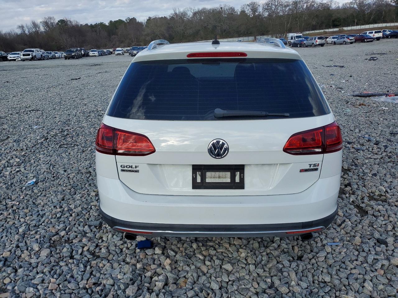 2017 VOLKSWAGEN GOLF ALLTRACK S photo 6