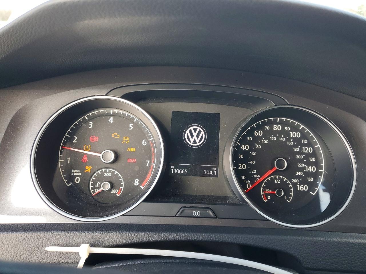 2017 VOLKSWAGEN GOLF ALLTRACK S photo 9