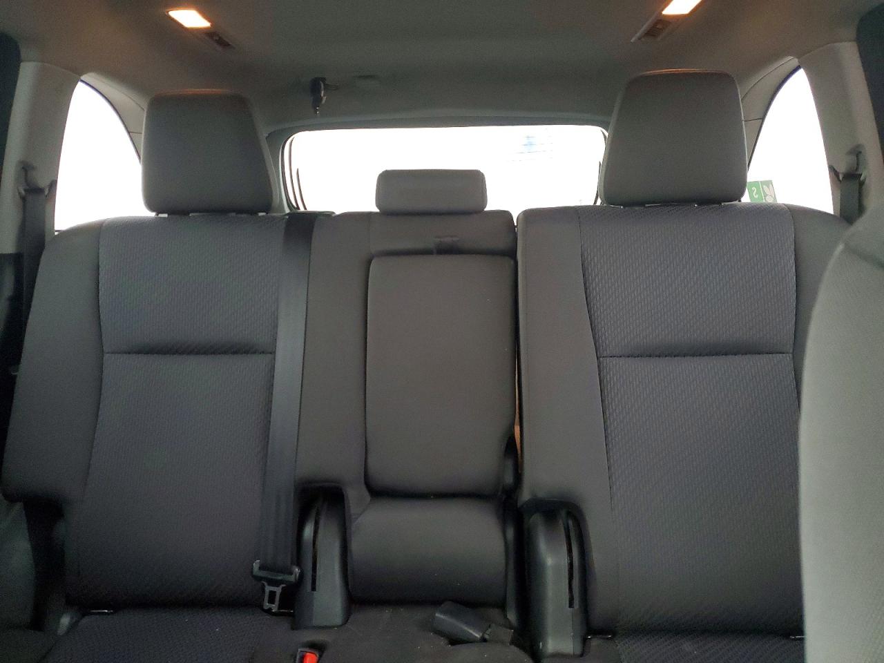 2017 TOYOTA HIGHLANDER LE photo 10