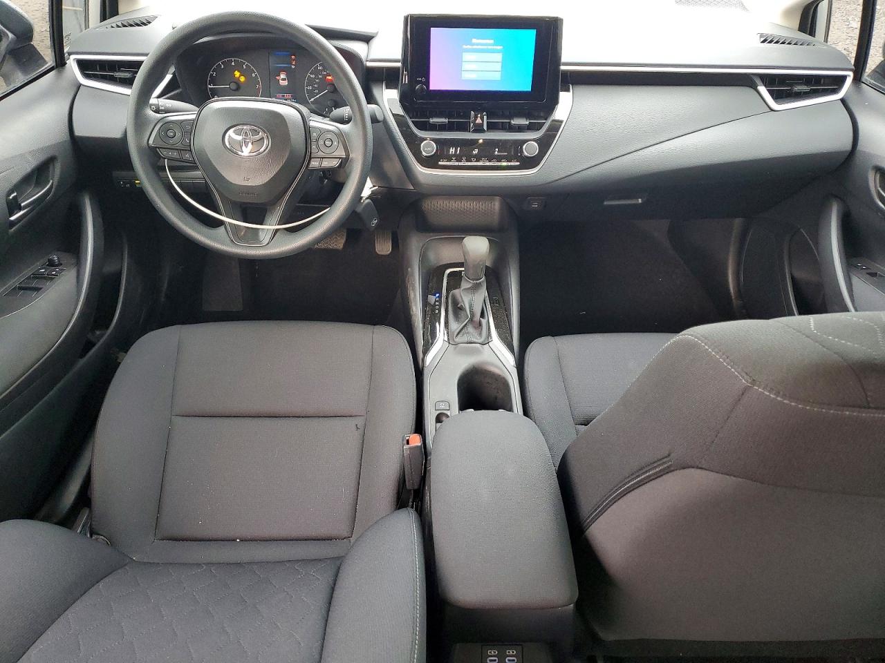 2025 TOYOTA COROLLA LE photo 8