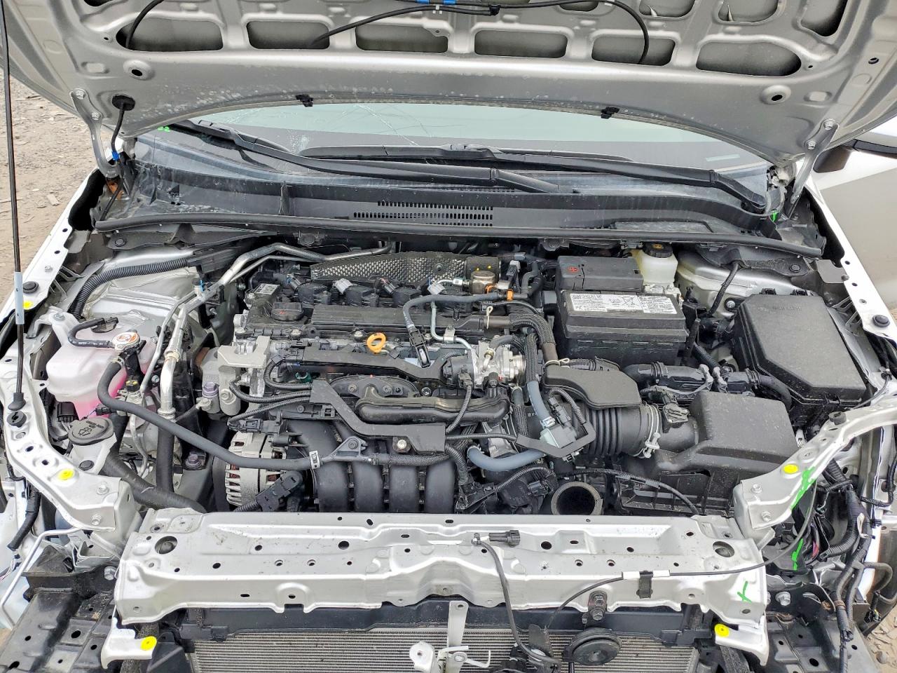 2025 TOYOTA COROLLA LE photo 11