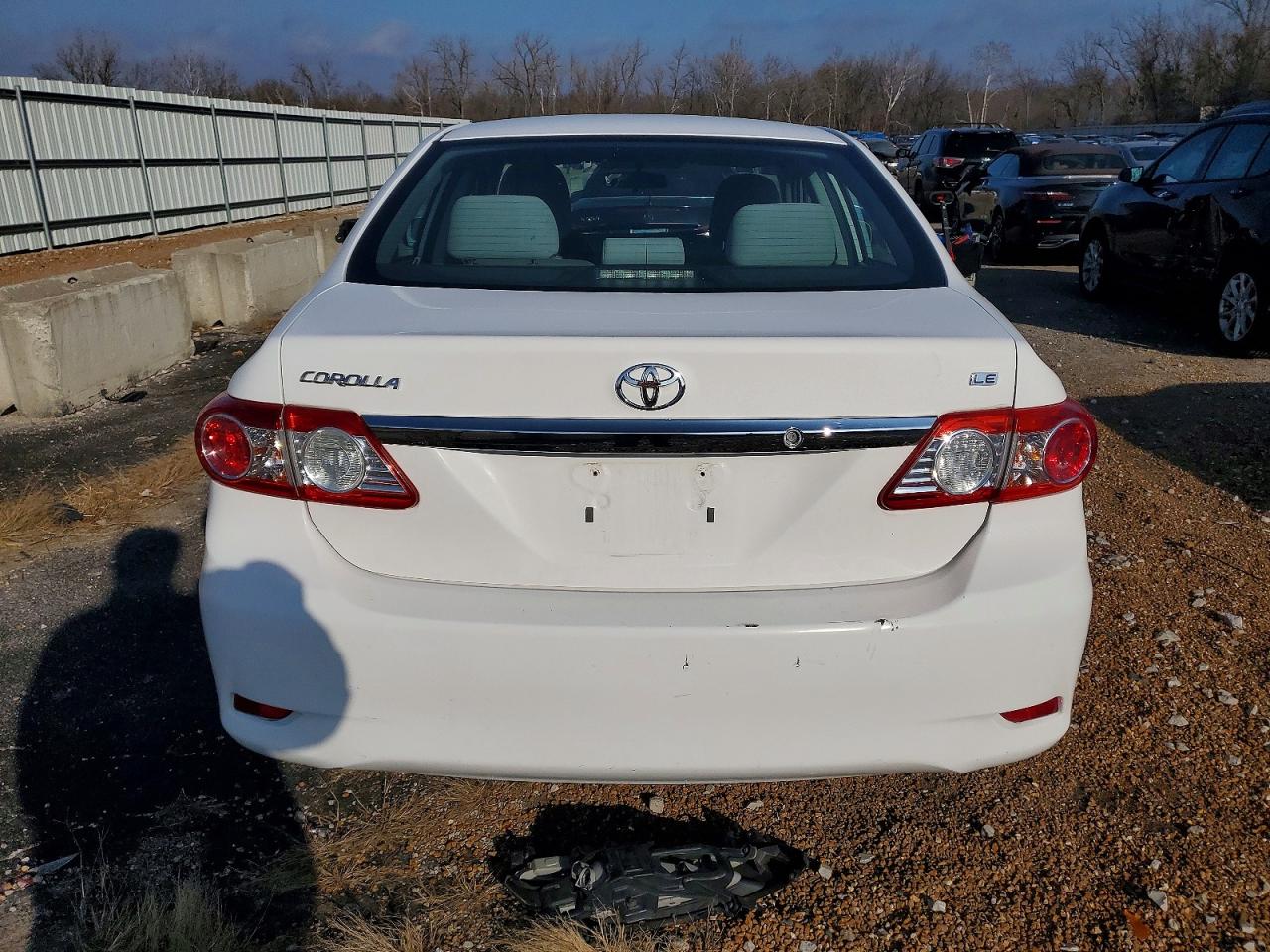 2012 TOYOTA COROLLA LE photo 6