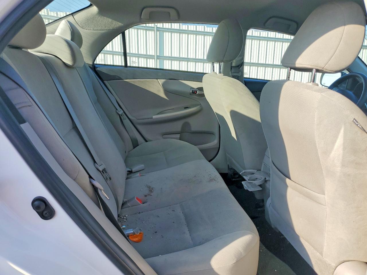 2012 TOYOTA COROLLA LE photo 10