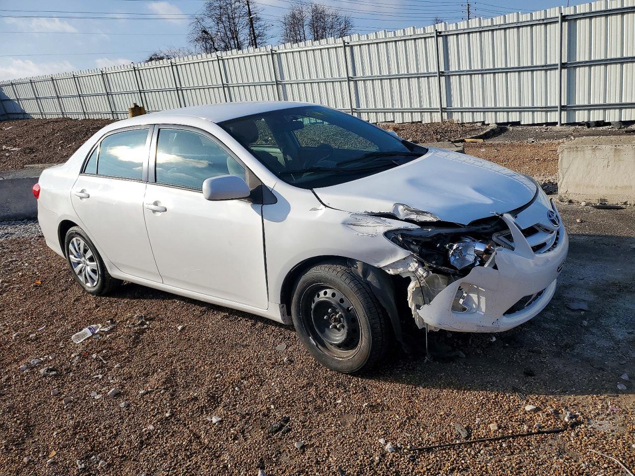 2012 TOYOTA COROLLA LE photo 4