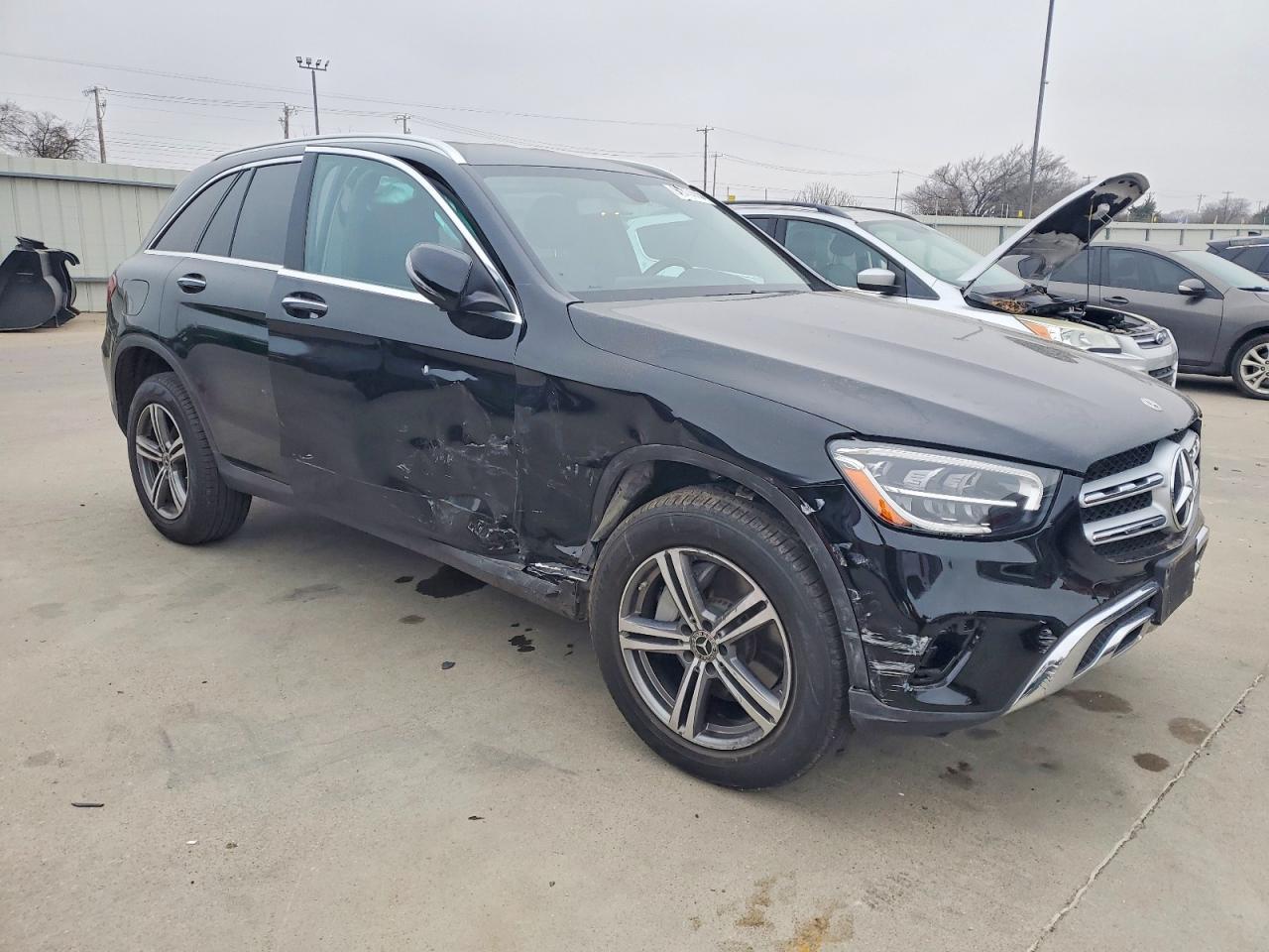 2020 MERCEDES-BENZ GLC 300 photo 4