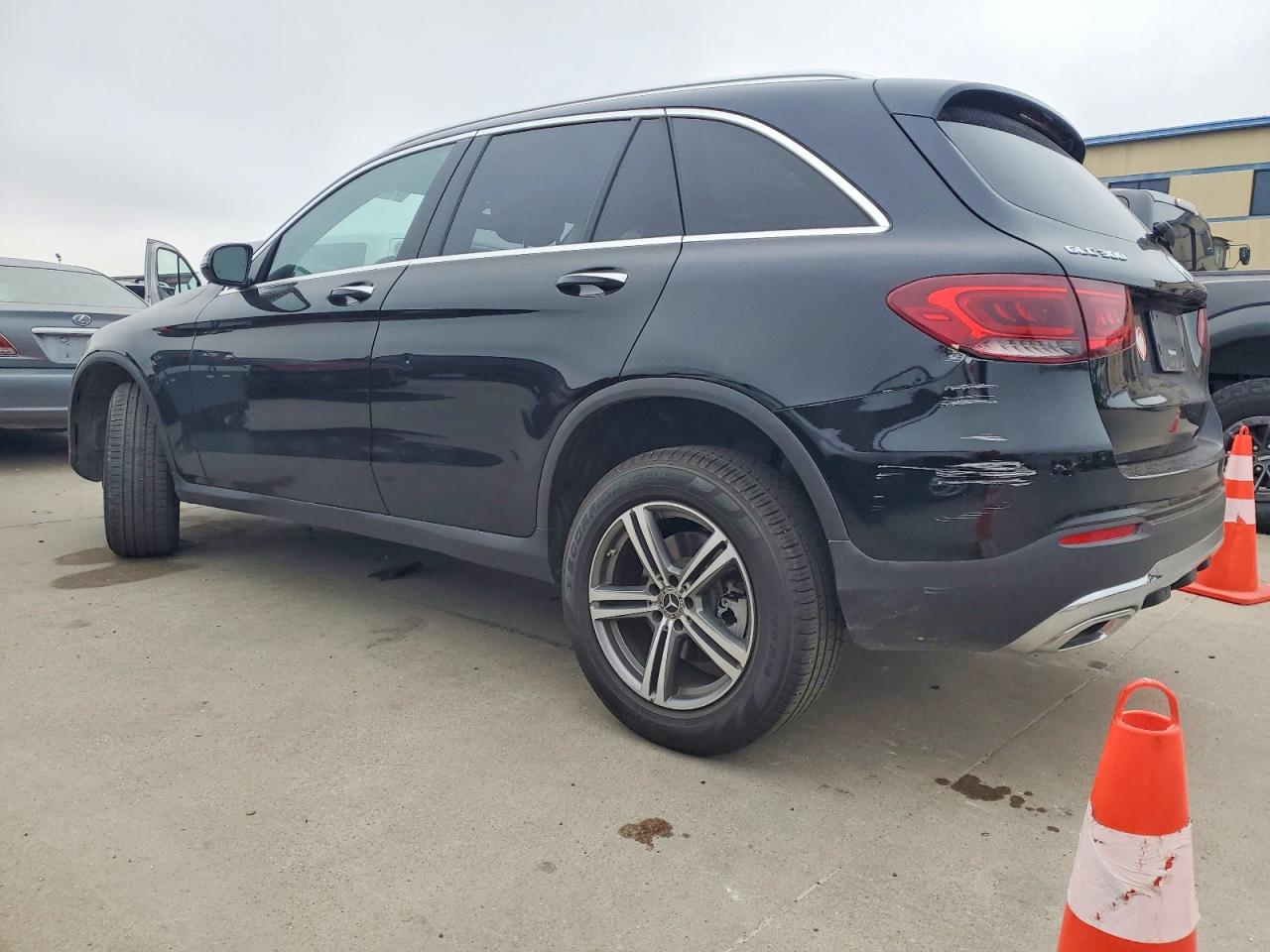 2020 MERCEDES-BENZ GLC 300 photo 2