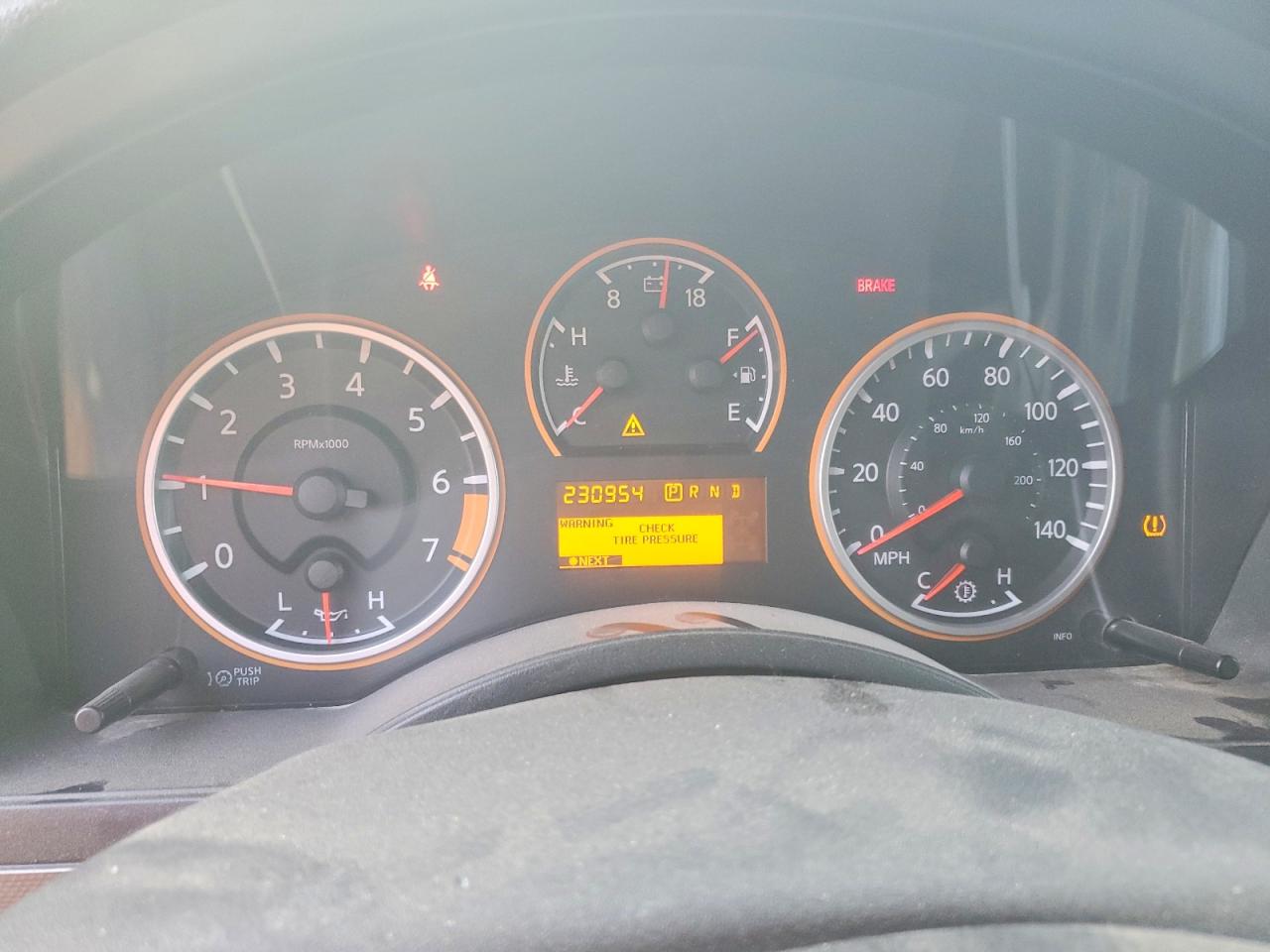 2014 NISSAN ARMADA SV photo 9