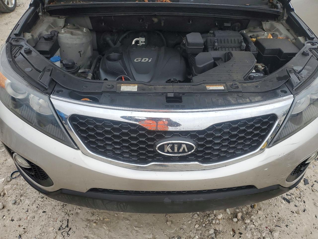2012 KIA SORENTO BASE photo 12